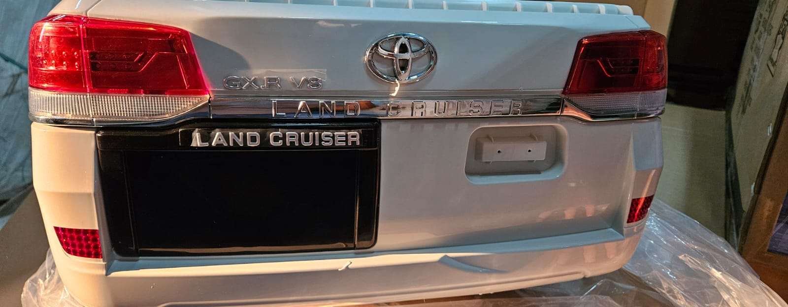 PATOYS | Licensed Toyota Land Cruiser Police Kids Car - PATOYS