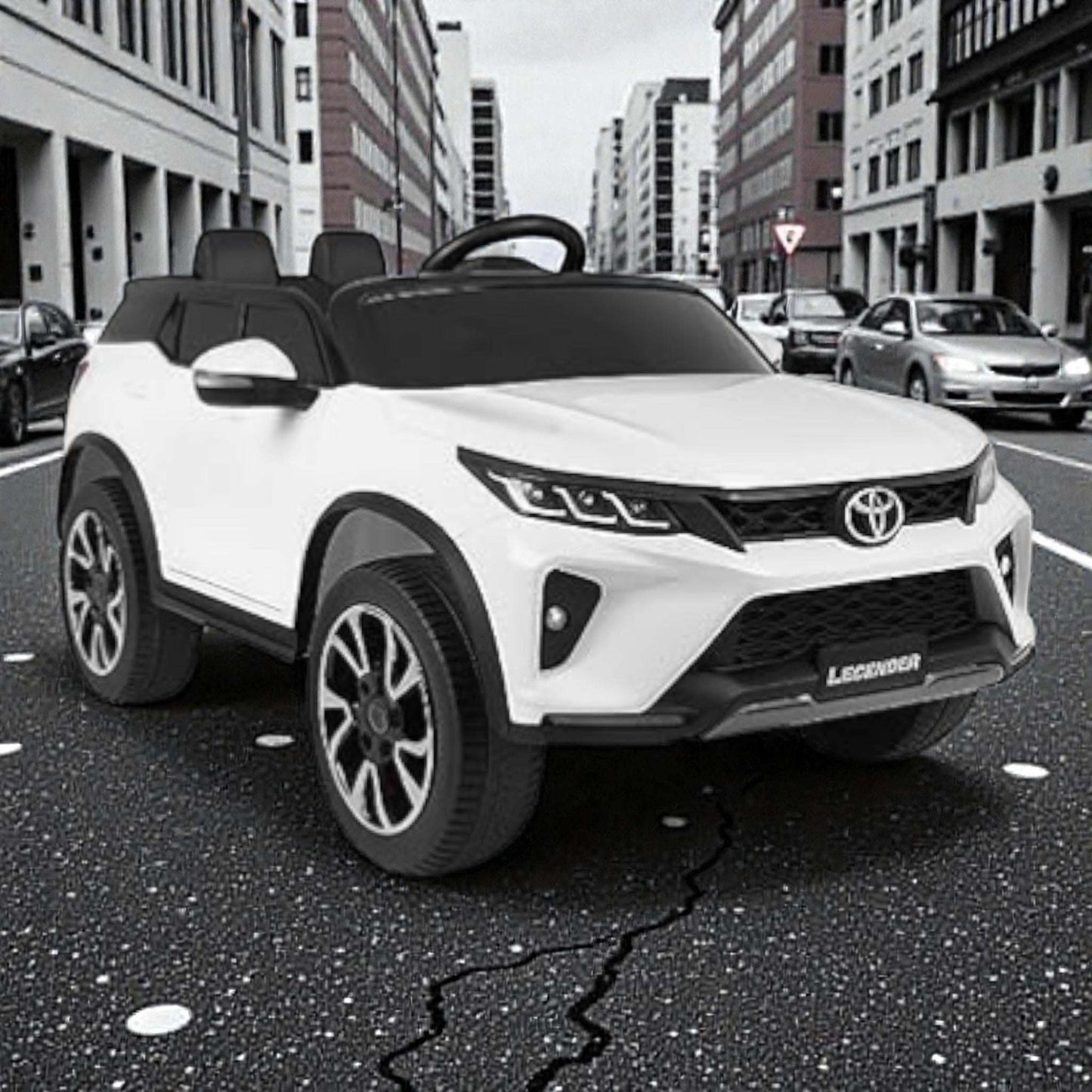 PATOYS | Officially Licensed Toyota Fortuner Legender Kids Ride-On Car with Remote | 1-5 Years - PATOYS