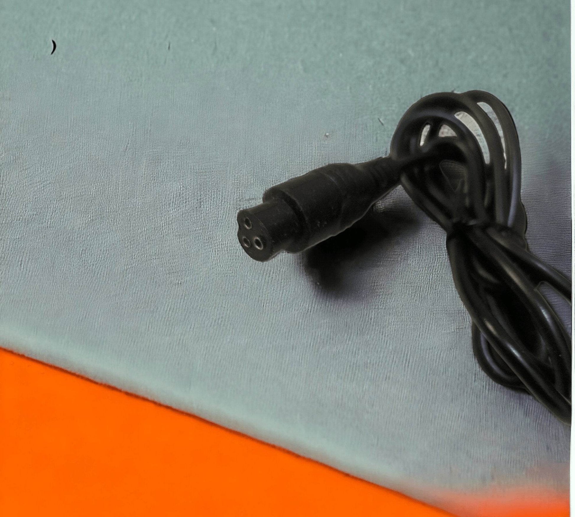 PATOYS होवरबोर्ड चार्जर ऑटोकट चार्जर संकेत के साथ इनपुट: 220v-240V 50/60Hz आउटपुट: 42V/2amp